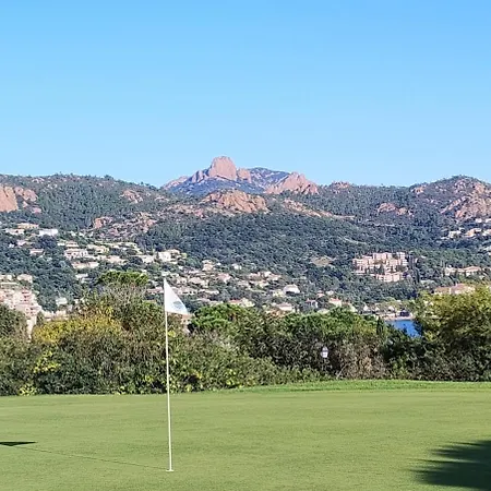 Heart Of Village, Near Beach, Wifi, Parking *