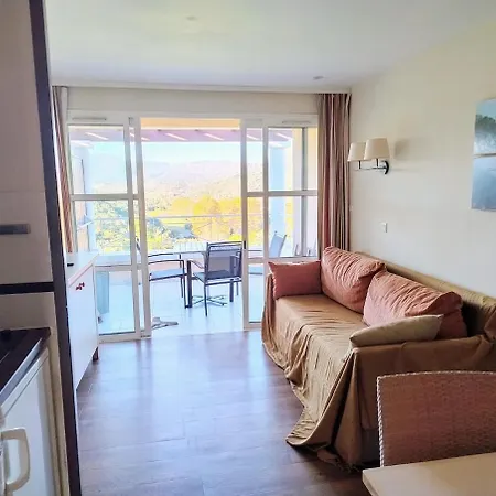 Heart Of Village, Near Beach, Wifi, Parking *