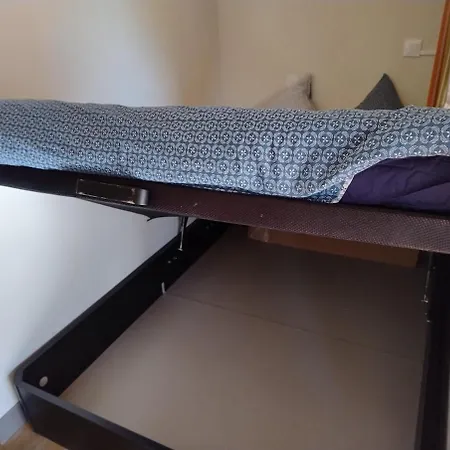 Heart Of Village, Near Beach, Wifi, Parking *