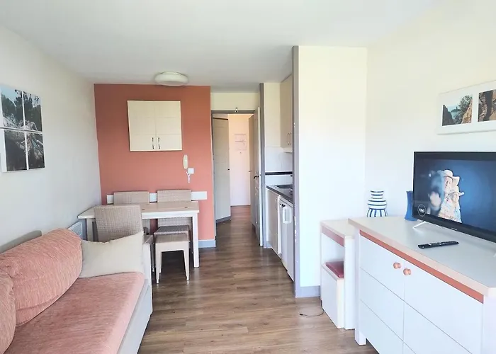 Apartmán Heart Of Village, Near Beach, Wifi, Parking - Linen & Housework Included *