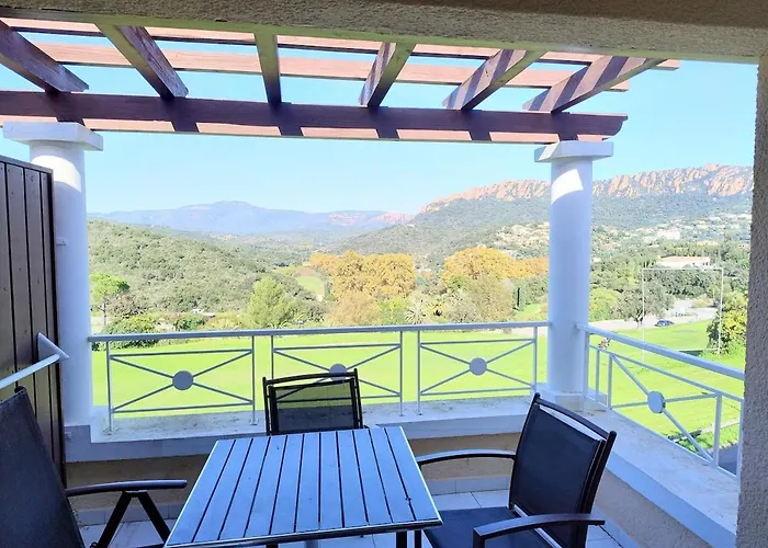 Apartmán Heart Of Village, Near Beach, Wifi, Parking - Linen & Housework Included Saint-Raphaël