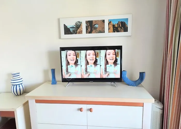 Heart Of Village, Near Beach, Wifi, Parking - Linen & Housework Included * Saint-Raphaël